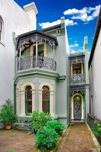 Victorian Exterior by POC+P architects