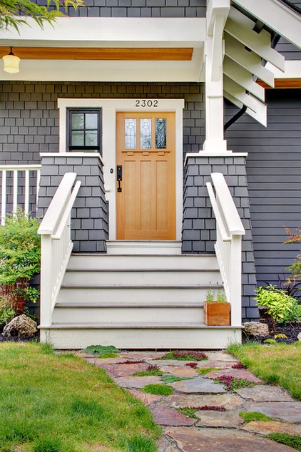 Craftsman Entry by RW Anderson Homes