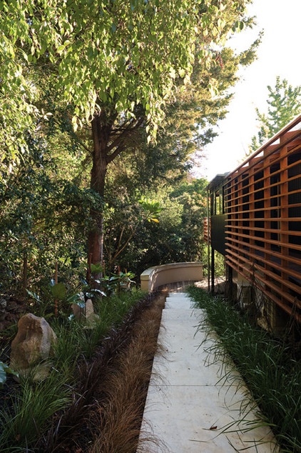 Houzz Tour: Shades of Japan in an Updated ’60s Gem