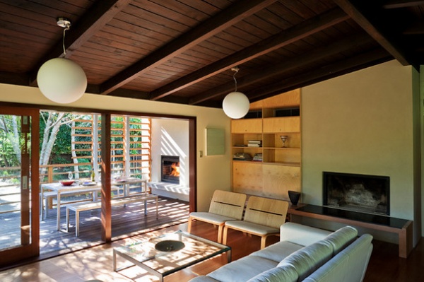 Houzz Tour: Shades of Japan in an Updated ’60s Gem