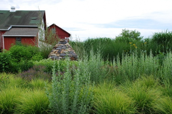 Farmhouse Landscape by Jay Sifford Garden Design