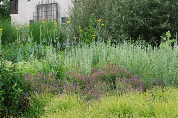 Farmhouse Landscape by Jay Sifford Garden Design