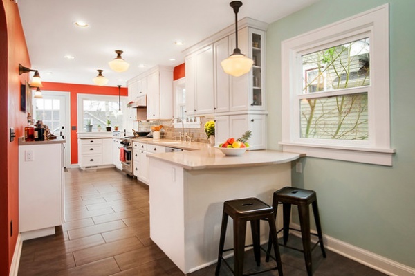 Traditional Kitchen by Kayron Brewer, CKD, CBD / Studio K B