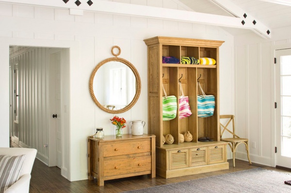 New This Week: 5 Farmhouse-Style Entryways We Want to Come Home To