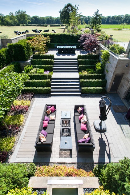 Contemporary Patio by Barnes Walker Ltd - Landscape Architects