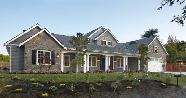 Traditional Exterior by Fautt Homes