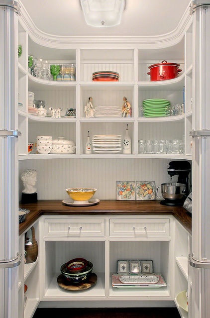 Photo Flip: 80 Pretty and Practical Pantries