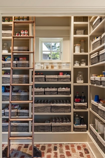 Photo Flip: 80 Pretty and Practical Pantries