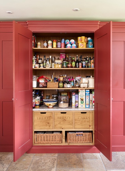 Photo Flip: 80 Pretty and Practical Pantries