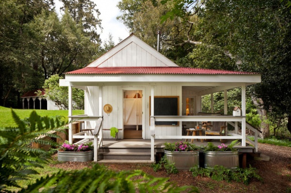 Farmhouse Exterior by Richardson Architects