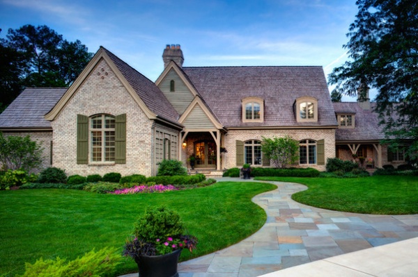 No Substitute for the Natural Beauty of Wooden Roof Shingles and Shakes