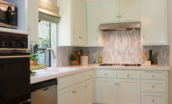 Beach Style Kitchen by Charmean Neithart Interiors, LLC.