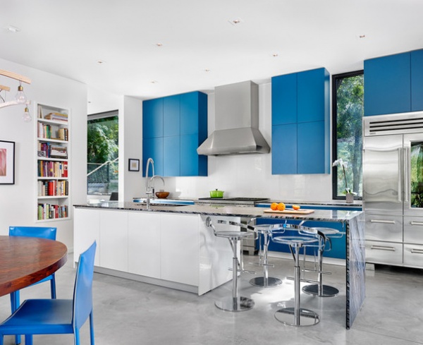 Houzz Tour: A Hard-to-Find Door Just Adds to the Experience