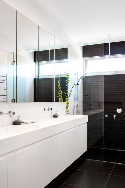 Contemporary Bathroom by schulberg demkiw architects