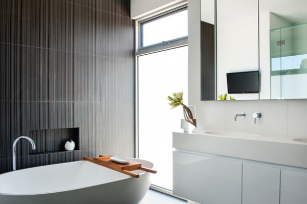 Modern Bathroom by schulberg demkiw architects