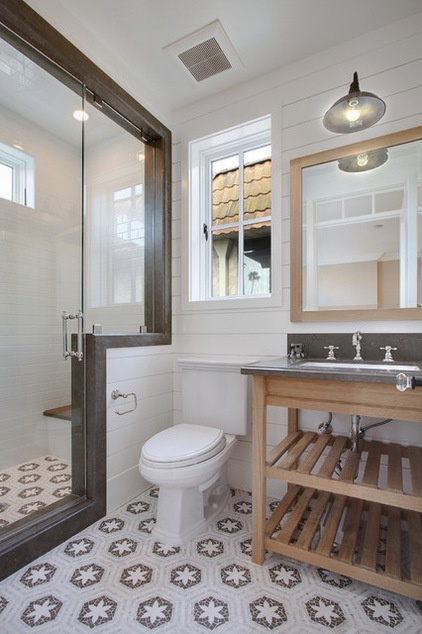 Beach Style Bathroom by Brandon Architects, Inc.