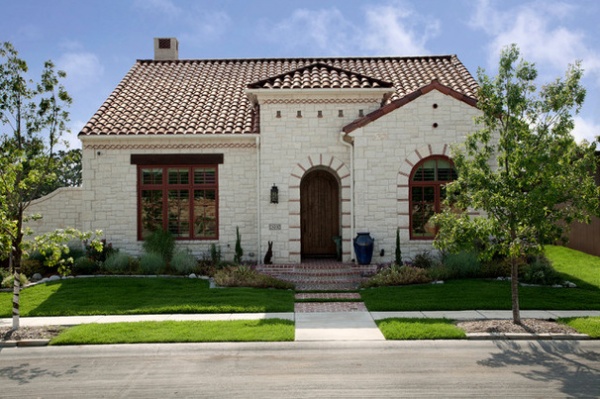 Roof Materials: Get an Old-World Look With Clay Roof Tiles