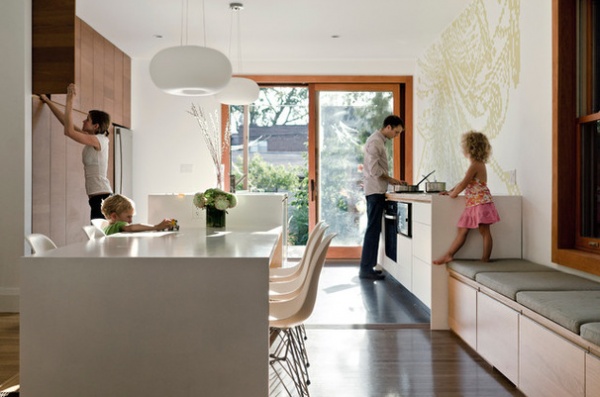 Modern Kitchen by blackLAB architects inc.