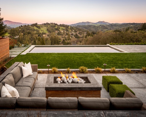 Houzz Tour: Seize-the-Moment Design