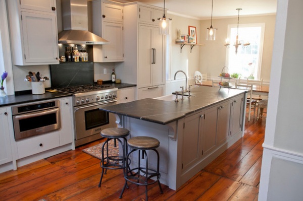 New and Old Mix It Up in a Historic Farmhouse Kitchen