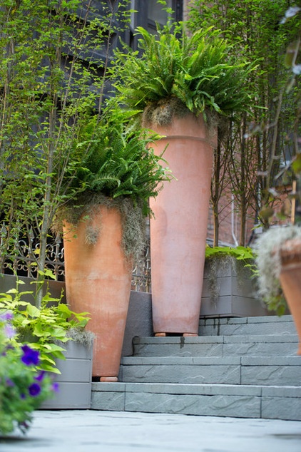 Traditional Patio by Janice Parker Landscape Architects