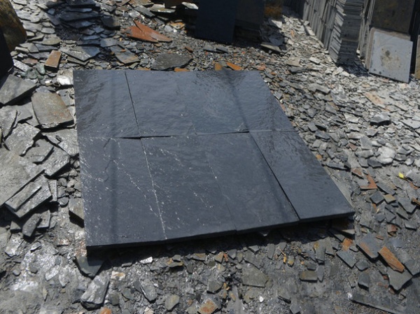 Paving 101: Slate Adds Color to the Garden