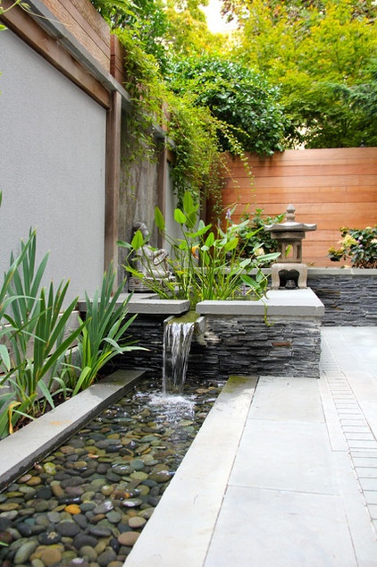 Asian Patio by JHLA / Jennifer Horn Landscape Architecture