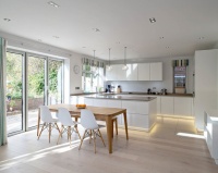 Bright Modern Kitchen With Smooth Lines and a Relaxed Vibe