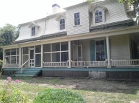 Houzz Tour: Pride Restored to a Historic Rhode Island Home