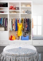 Professional Tips for Cleaning and Organizing Your Closet