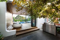 Houzz Tour: An Aussie Pavilion Throws Its Home a Curve