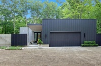 Houzz Tour: A Modern Retreat in the Michigan Woods