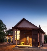 Houzz Tour: The Goal? A Big Impression but a Small Footprint