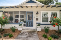 Houzz Tour: Would-Be House Flipper Falls Hard for a Florida Bungalow