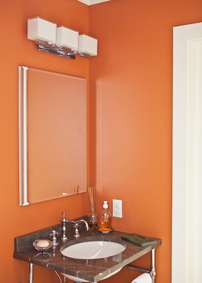 7 Striking Paint Colors for Your Powder Room